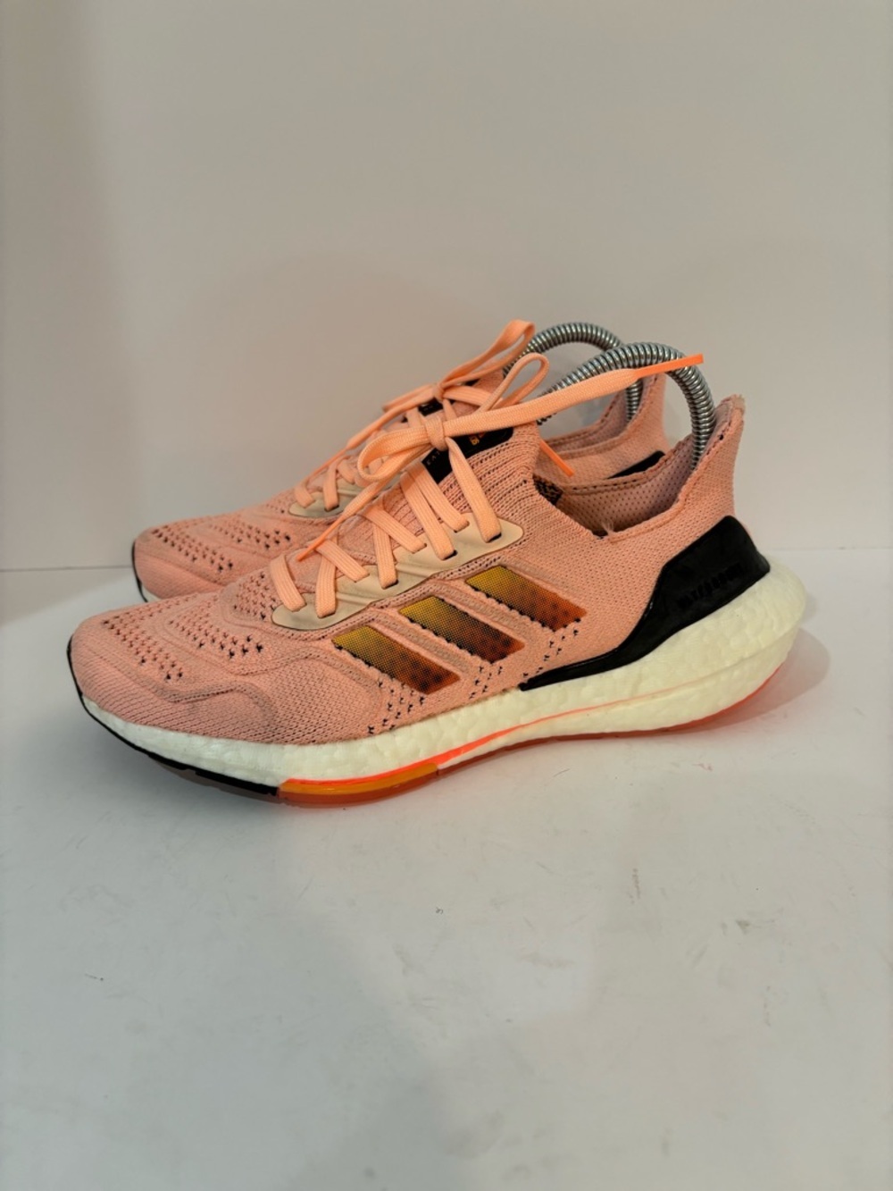Adidas Women's Peach Running Shoes size 7.5 - Picture 3 of 9